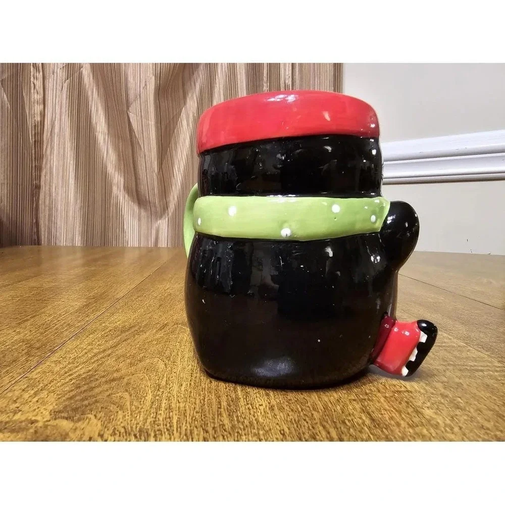 Handmade Penguin Ceramic Mug Mistletoe Scented 19.6 Ounce Soy Wax Candle A54